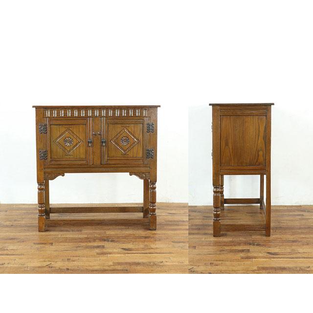 サイドキャビネット 前面の彫刻も素敵 上品で可愛らしいデザイン 収納