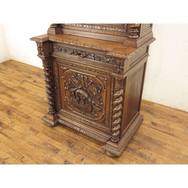 アンティーク キャビネット ハンティングスタイル 素晴らしい彫刻 収納