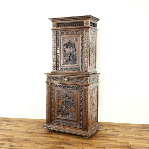 フランスアンティークブルターニュ木製彫刻装飾収納キャビネット アンティーク キャビネット 絵画のような美しい彫刻 ブルターニュ 収納