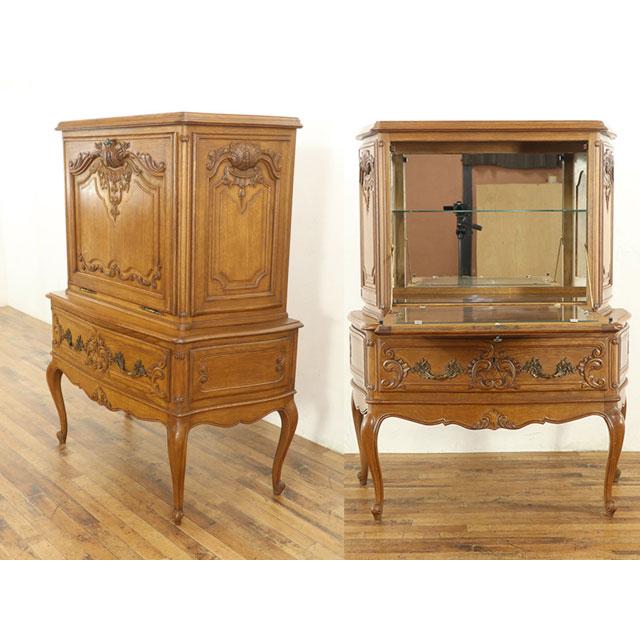 華やかな彫刻 フランス キャビネット 猫脚 扉と引出しで構成 ガラスの