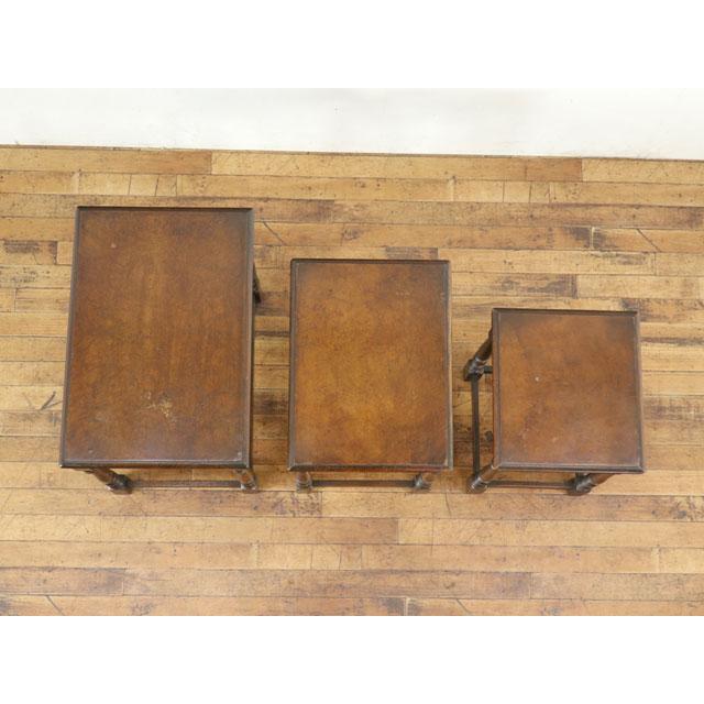 アンティーク ネストテーブル テーブル3点セット 落ち着いて上品な