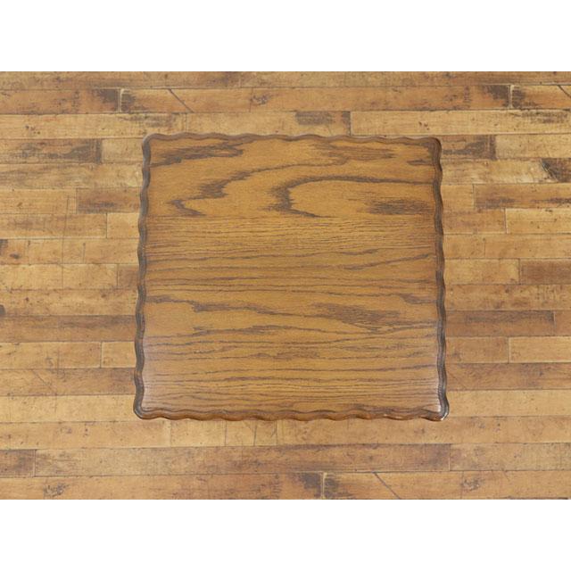 アンティーク オケージョナルテーブル ツイストレッグ 天板の杢目が