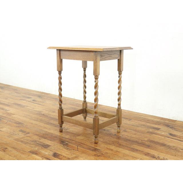 明るめ色 杢目も魅力的 ツイストレッグ オケージョナルテーブル 長方形