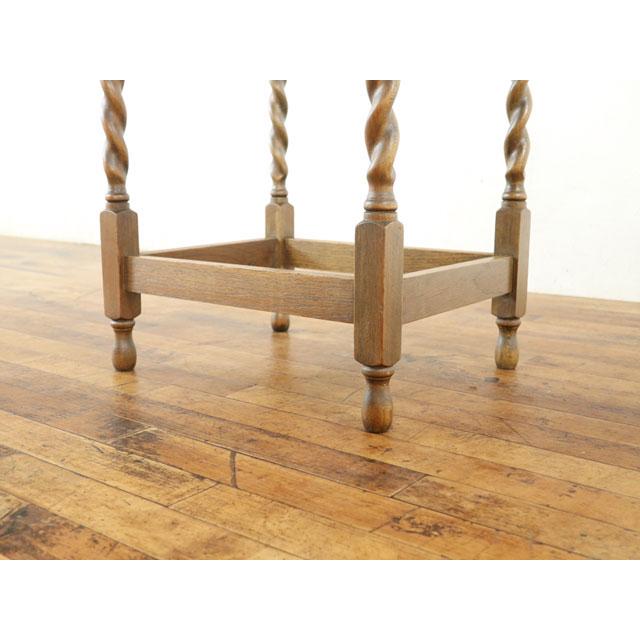 明るめ色 杢目も魅力的 ツイストレッグ オケージョナルテーブル 長方形