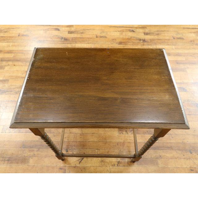 イギリス　アンティーク　ツイストレッグテーブル　オケージョナルテーブル ツイストレッグ オケージョナルテーブル 長方形の天板 ティーテーブル