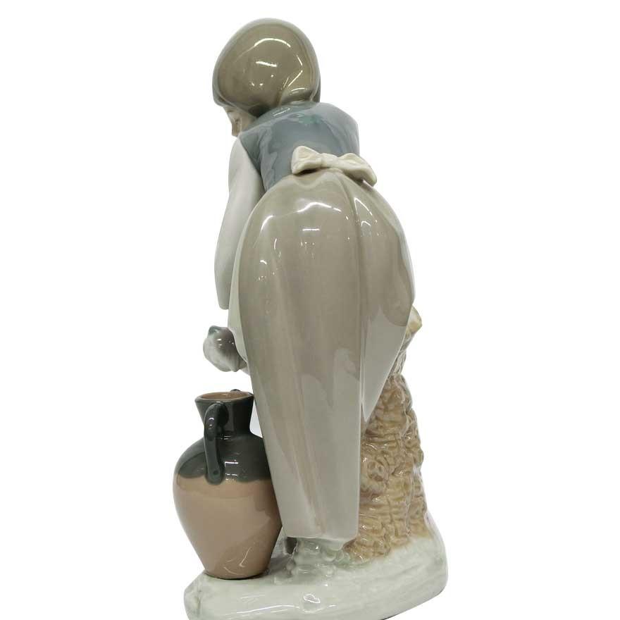 リヤドロ（lladro） DAISA フィギュリン CARESS AND REST Petting Dog