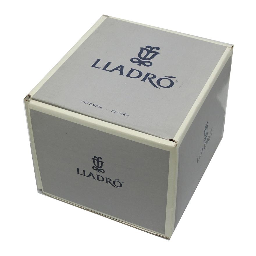 リヤドロ（lladro） 「バースデーサプライズ」 06511 フィギュリン 箱