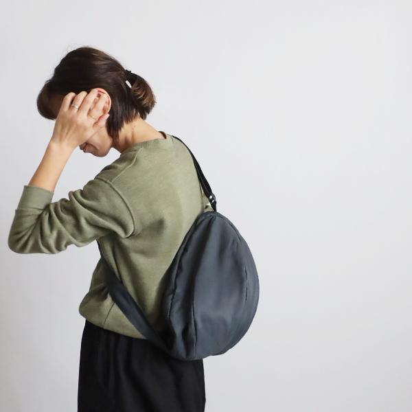 再制作 軽量 まぁるいボール ボディバッグ クッション入り ナイロン 革