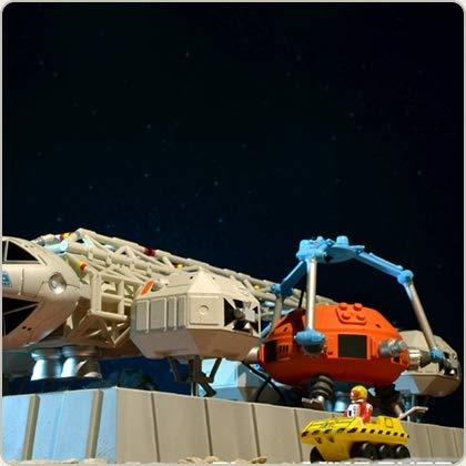 【2026年1月8日以降の発送予定】 スペース1999-セット8衝突コース-ダイカストイーグルトランスポーター 【ZYX2672405648】(93294円)