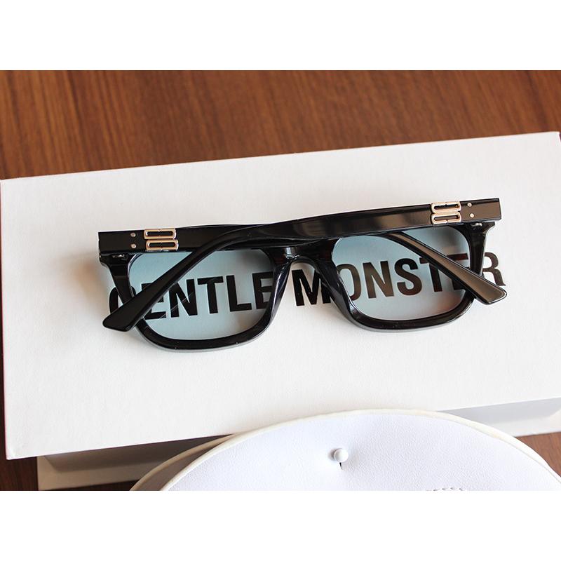 新品未使用※人気モデル*GENTLE MONSTER・ジェントルモンスター 新品未使用※人気モデル*GENTLE MONSTER・ジェントルモンスター
