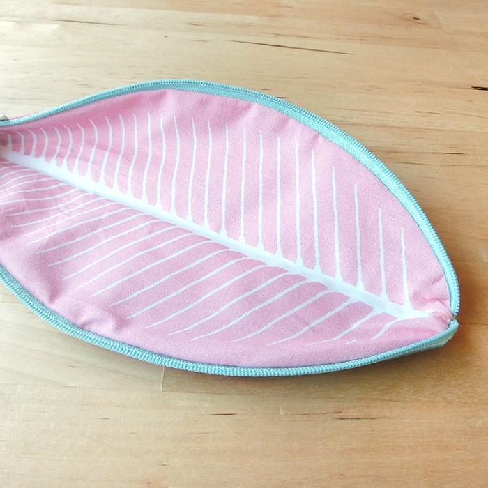 販売終了■おさかなポーチ 青魚 DON FISHER ドンフィッシャー VERDIN 地中海のさかな 輸入雑貨 ブルー ピンク 送料200円 1万円以上送料無料 |  | 09