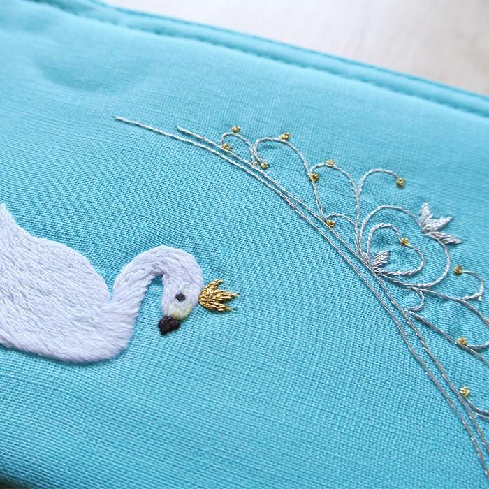ポーチ 白鳥の湖 ハンドメイド ハクチョウ 音楽雑貨 手刺繍 ベトナム 送料200円 1万円以上送料無料 |  | 04