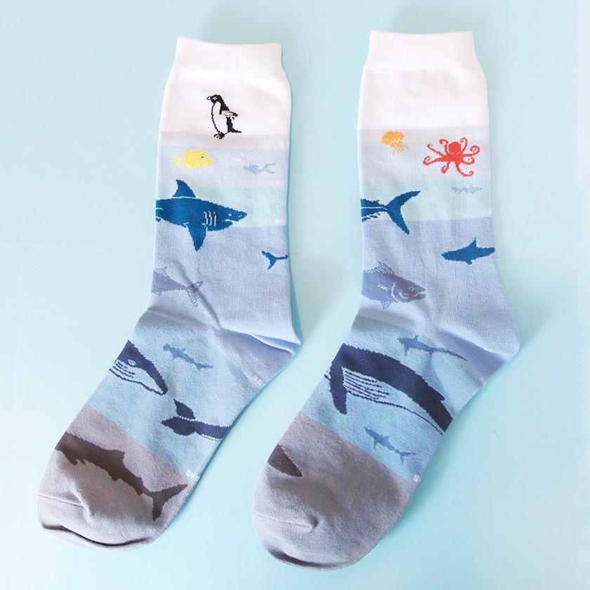 販売終了□靴下 海洋生物学 フグ サメ ペンギン 22-25cm GARAPAGO 