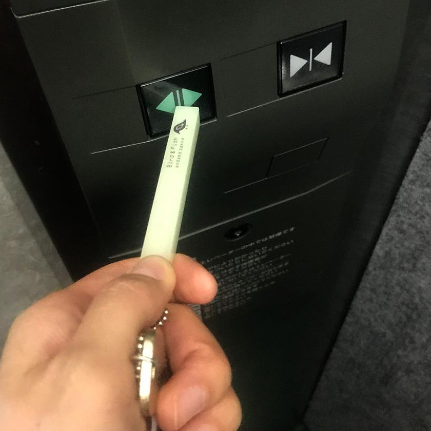 すず☆らん/窓から眺める雪夜と子猫達　蓄光　オルゴナイトキーホルダー すず☆らん様専用/窓から眺める雪夜と子猫達 蓄光 オルゴナイト