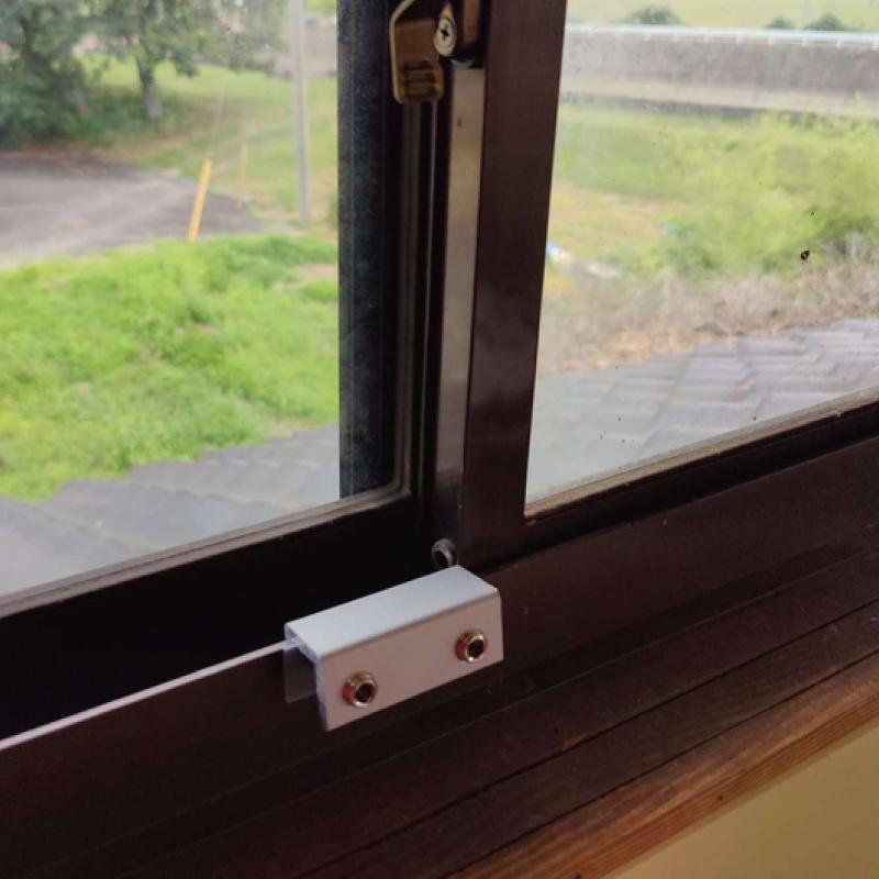 窓ロック サッシロック 防犯グッズ 窓の鍵 防犯対策 まもるくんダブル 2個 |  | 03