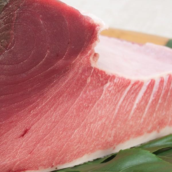 生 マグロ 生まぐろ 中トロ 鮪 柵 刺身 250g 輝赤の延べ棒 国産本鮪を生でお届け 贈り物 高級ギフト数量限定 国産まぐろ 鉄火丼 年末年始 正月 お歳暮 冬ギフト |  | 02