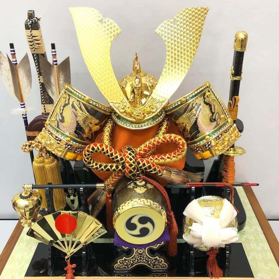【中古】 寿慶 兜飾り ケース付き 彫金兜 12号 G002A オルゴール付 端午の節句 五月人形 五月飾り 節句飾り |  | 01