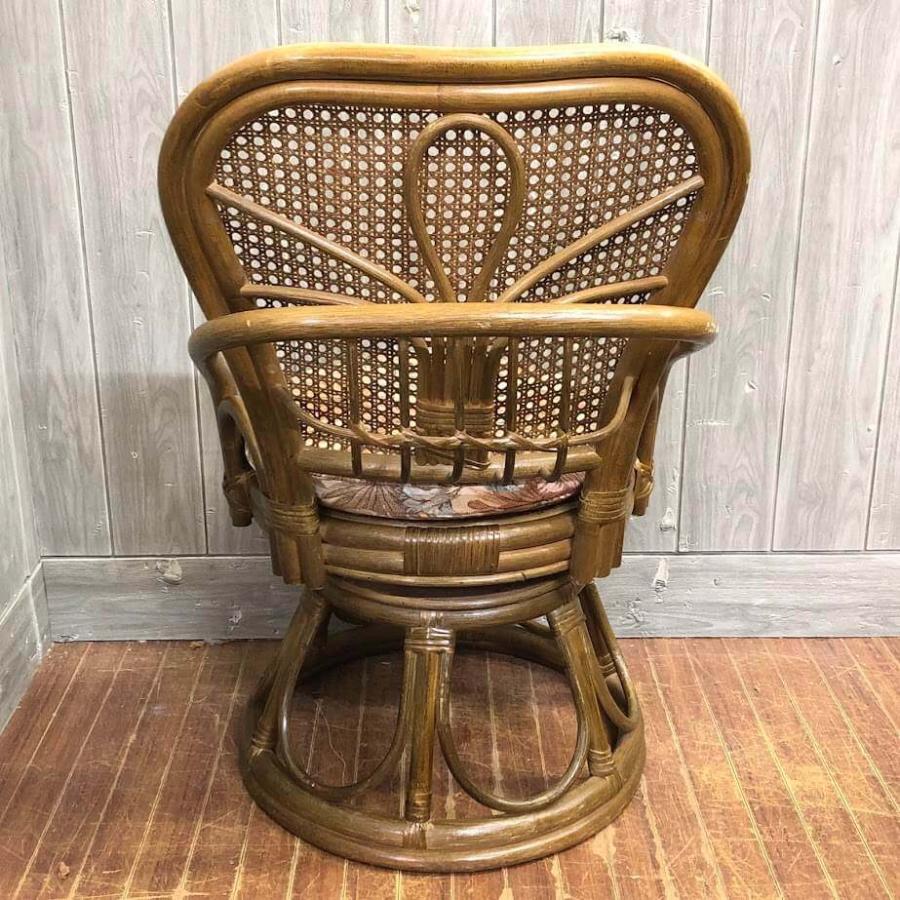 【中古】ラタン 回転チェア 肘掛け付 籐製 アームチェア クッション付 パーソナルチェア ダークブラウン こげ茶 肘あり 一人掛け 椅子 イス いす |  | 03