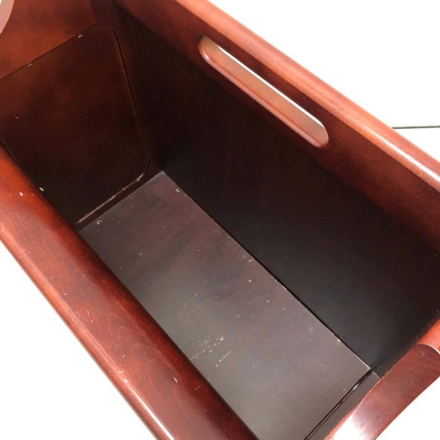 【中古】 カリモク マガジンラック 赤茶 オールドカリモク ヴィンテージ アンティーク 木製 新聞入れ ブラウン 持ち手付き karimoku 雑誌 冊子 新聞 小物 収納 | カリモク家具 | 01