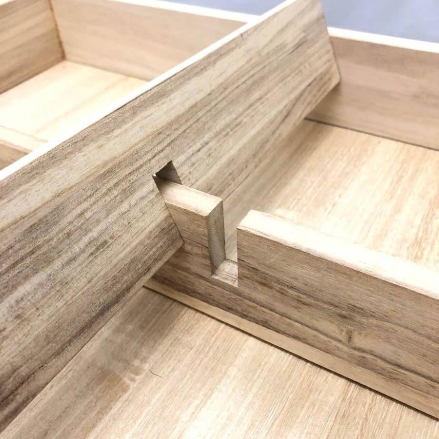 【中古】 総桐衣装ケース 蓋付き 3段 仕切り板付 隅金具付き 桐衣装箱 着物収納 衣類収納 押し入れ収納 収納ボックス 収納家具 桐箱 |  | 04