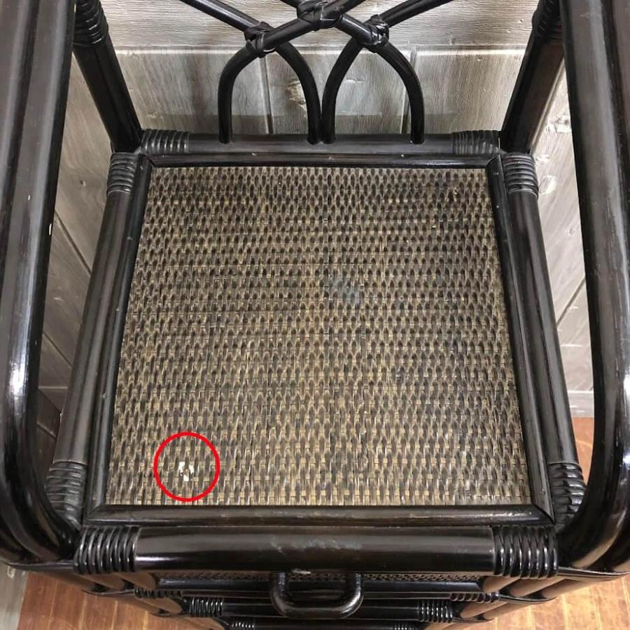 【中古】 カザマ ラタン製 電話台 黒 3段 引出付き レトロ KAZAMA 籐家具 籐製 TEL台 花台 鉢台 飾り棚 ラック シェルフ 棚 ブラック 電話台 中古 |  | 01