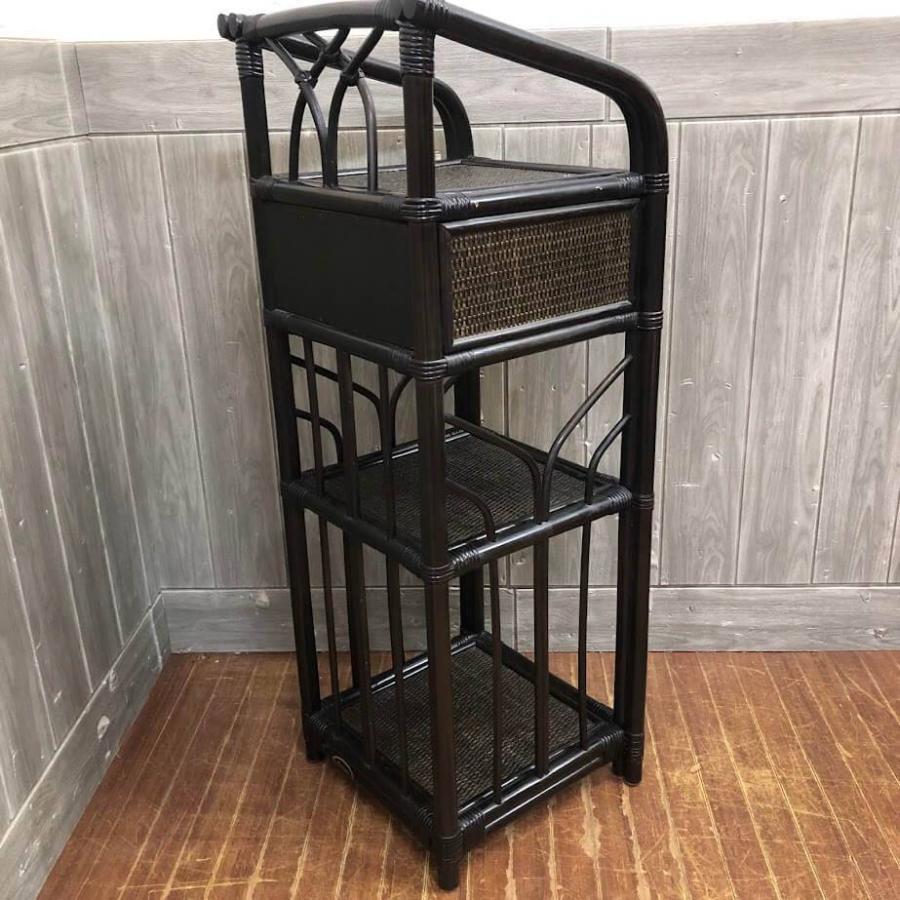 【中古】 カザマ ラタン製 電話台 黒 3段 引出付き レトロ KAZAMA 籐家具 籐製 TEL台 花台 鉢台 飾り棚 ラック シェルフ 棚 ブラック 電話台 中古 |  | 03