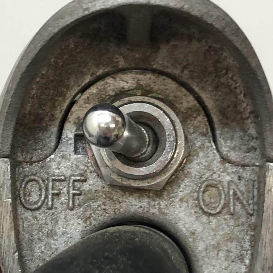 【中古】 神鋼 電気ディスクグラインダ T-100GDH-6 100mm 電動工具 研削 バリ取り 仕上げ さび落とし 切断 大工道具 ディスクグラインダー 中古 |  | 03