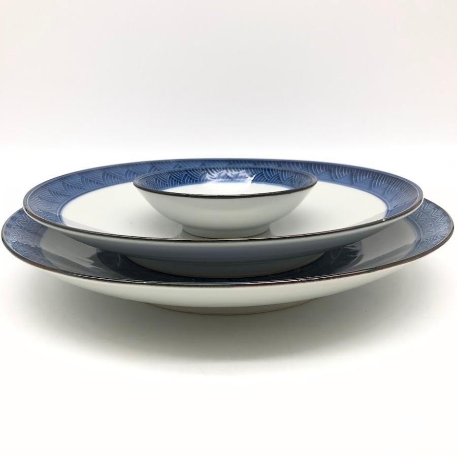 【中古】 大皿 2枚セット 盛皿 青系 和食器 丸皿 刺身皿 ブルー系 アンティーク レトロ 大皿料理 お盆 正月 おもてなし 大皿 中古 |  | 03