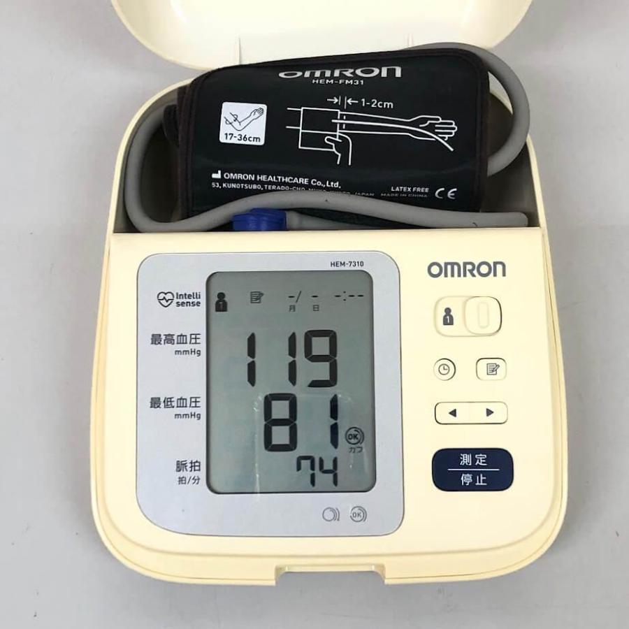 【中古】 オムロン 上腕式血圧計 HEM-7310 収納ボックス付 OMRON デジタル自動血圧計 2人分の記録ができる ポータルブル 携帯 コンパクト |  | 01