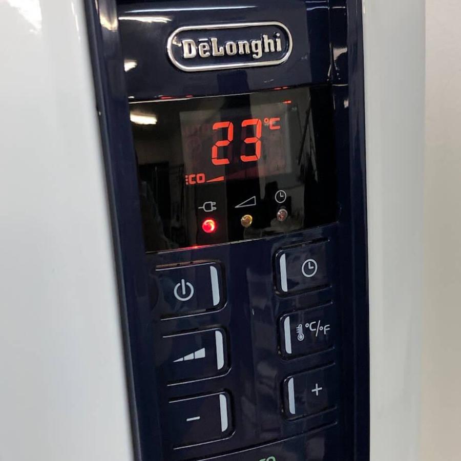【中古】 デロンギ オイルヒーター QSD0712-MB ホワイト 7枚フィン 1200W 3〜8畳 DeLonghi キャスター付 ヒーター 暖房 白 タイマー ストーブ |  | 03