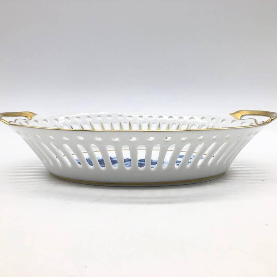 【中古】 ファインポーセリン 陶器バスケット 白地 金彩 ブルーローズ オーバル 陶器製 カゴ フルーツ 菓子器 ホワイト ゴールド 透かし 鉢 皿 FINE |  | 03