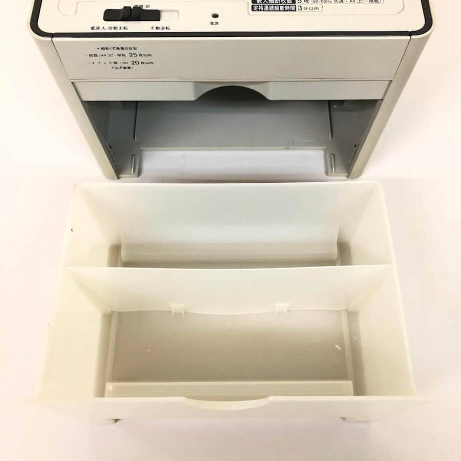 【中古】 デスクトップシュレッダー GCS06CDX グレー A4 5枚 電動 CD・カード裁断 クロスカット パーソナルシュレッダー コンパクト 電動シュレッダー 中古 |  | 03
