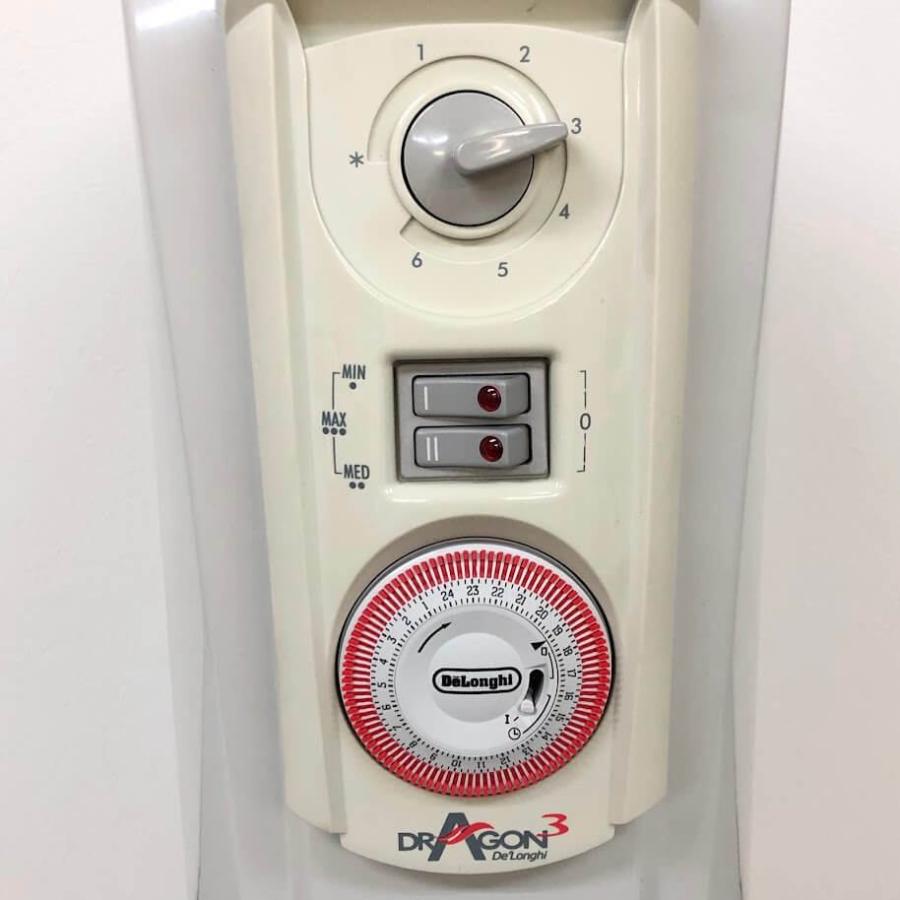 【中古】 デロンギ オイルヒーター DO91549EFS ホワイト 9枚フィン 1500W 4〜10畳 取扱説明書付 DeLonghi キャスター付 ヒーター |  | 01