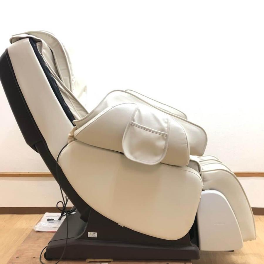 【中古】 ファミリーイナダ メディカルチェア FMC-KS70 アイボリー レザー調 取扱説明書付 家庭用 マッサージチェア マッサージ機 INADA |  | 02