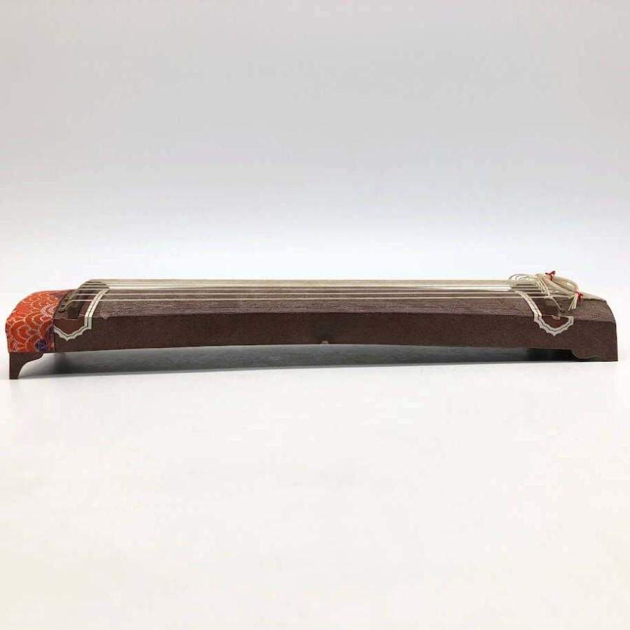 【中古】 ミニ琴 13弦 全長約30cm 樹脂製 短琴 プラスチック製 ミニチュア琴 琴柱なし 和楽器 弦楽器 飾り オブジェ ミニ琴 中古 |  | 01