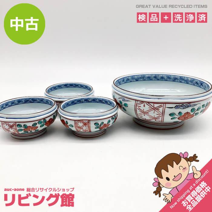 【中古】 有田焼 華山萬右衛門 小鉢 4個セット 2サイズ 変形丸型 赤絵 絵付け 山茶花 さざんか 副菜 和食器 漬物 薬味 珍味 | 