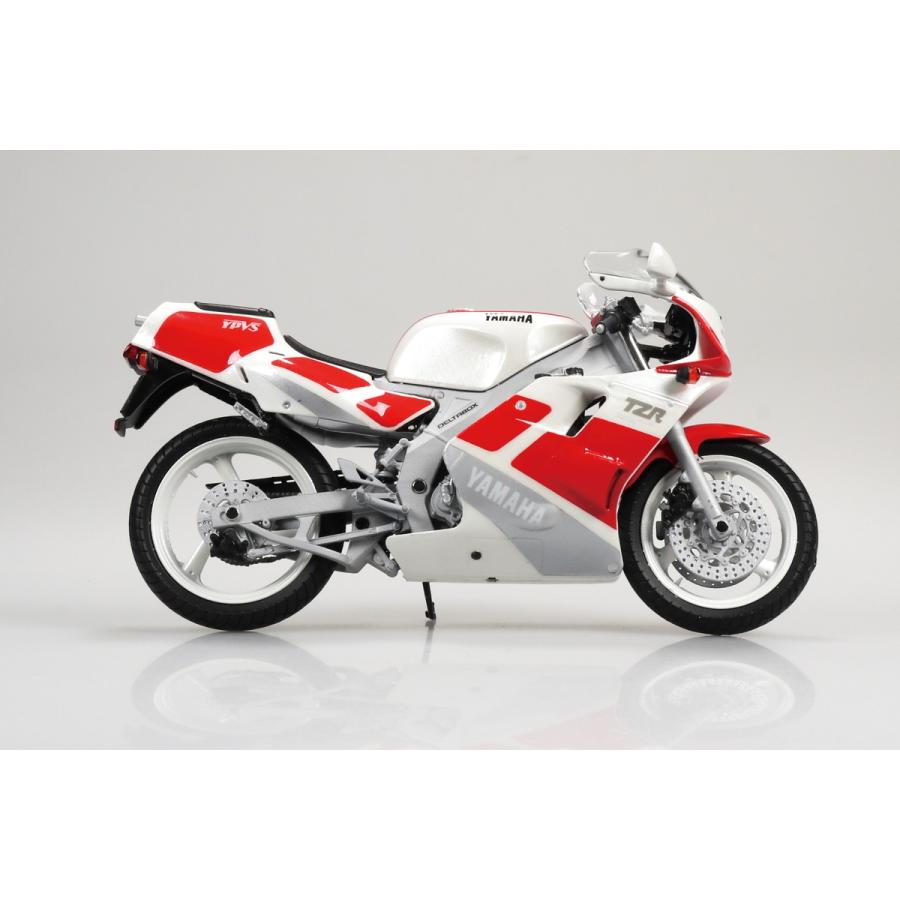 青島文化教材社 アオシマ 1/12 完成品バイク Yamaha TZR250 '89