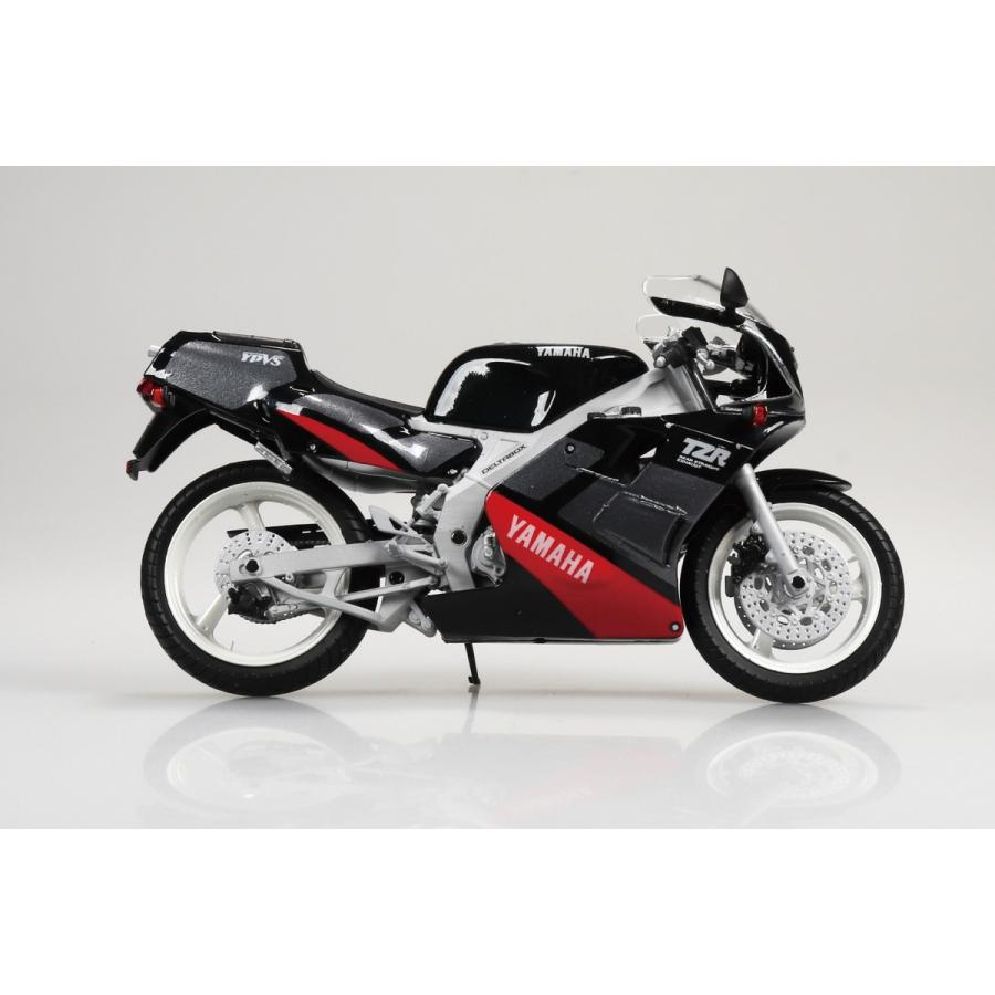 青島文化教材社 アオシマ 1/12 完成品バイク Yamaha TZR250 '89 ブイ