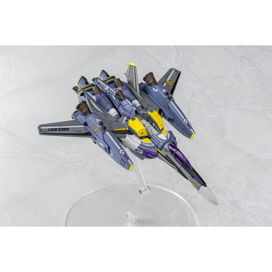 青島文化教材社 アオシマ V.F.G. No.MC-18 マクロスF VF-25S スーパー