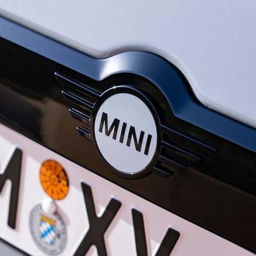 BMW MINI純正 エンブレム (リヤ) (ブラック&モメンタム・グレー