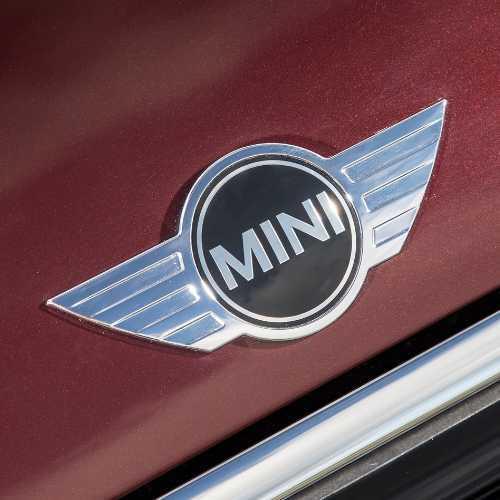 MINI（ミニ） MINI純正 エンブレム (フロント) (F54) (〜2018/02