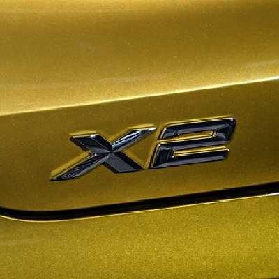 BMW純正 "X2" エンブレム (F39) | BMW