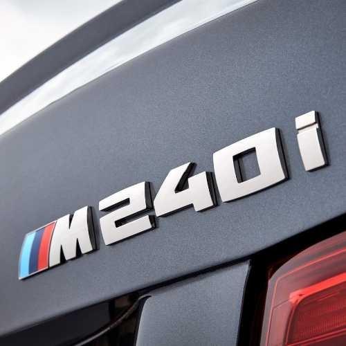 BMW純正 \"M240i\"" エンブレム(F22)"