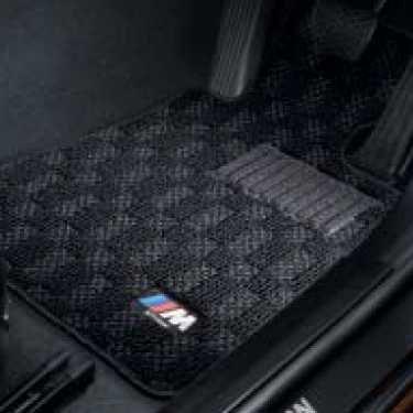 美品  純正 Mフロアマット X1(E84) 用　1台分(4枚セット) BMW BMW純正 M フロア・マット・セット (ブラック/グレー) (右ハンドル