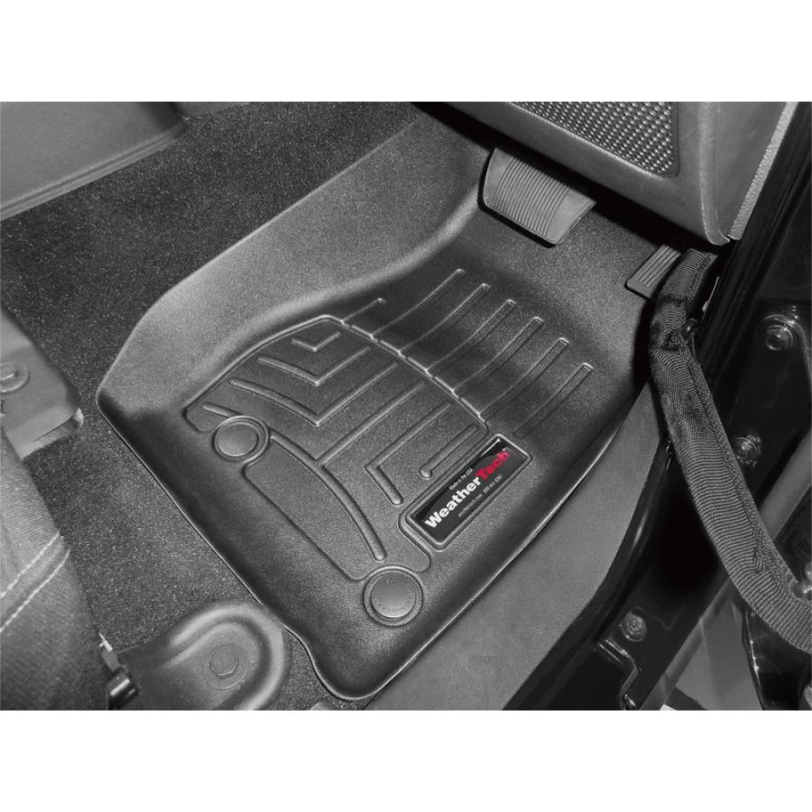 【WeatherTech正規輸入元】ジープ ラングラー／ラングラー アンリミテッド（JK） 　2ドア／4ドア (2014年〜2017年) フロアライナー／1列目 (ブラック) | WeatherTech | 01