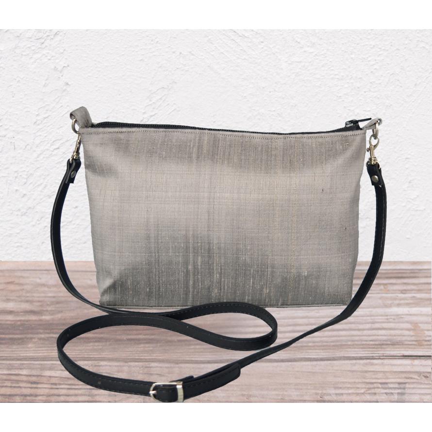 シルクポシェット シャイニーグレー【シルク100% ハンドメイド 