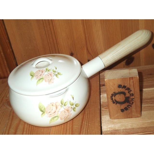 ☘️イマン imane☘️ ダイアナローズ　ホーロー両手鍋　魔女のお鍋 イマン ダイアナローズ 魔女のお鍋 【公式通販】