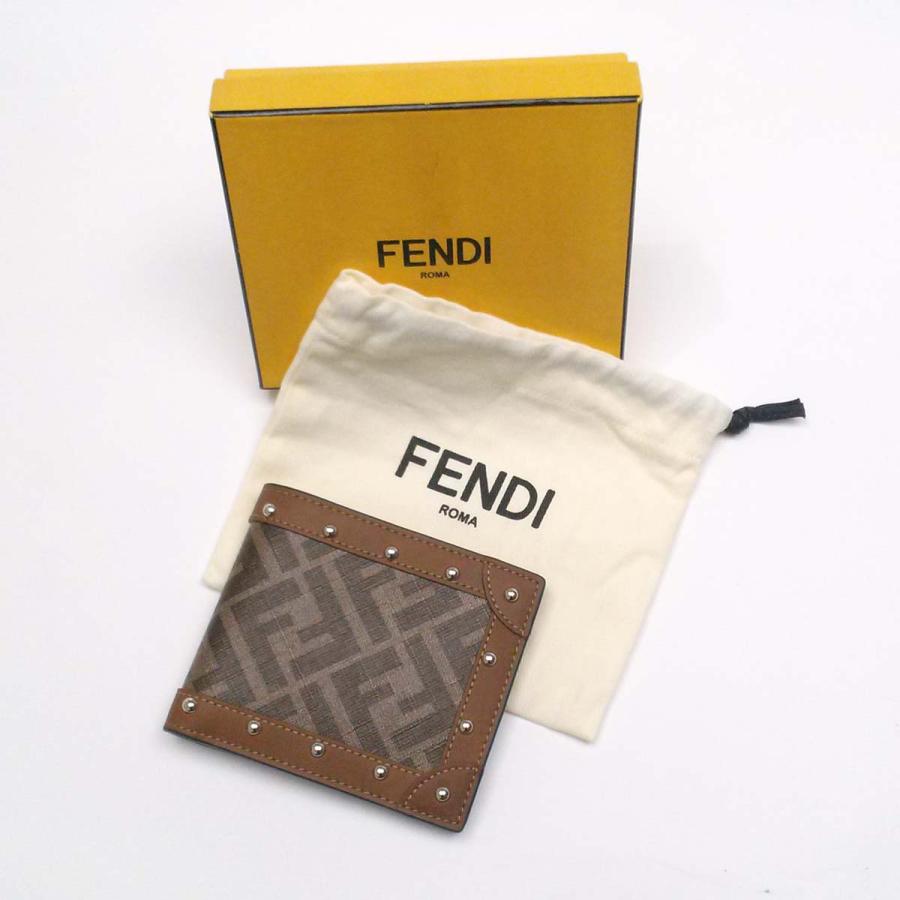 FENDI 【未使用-新品同様】フェンディ FFズッカ柄 スタッズ付 二つ折り札入れ ブラウン PVC/カーフ 箱 保存袋 ap7858【一撃 ...