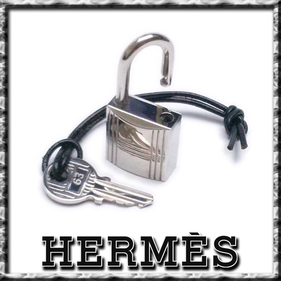 HERMES 【新品同様-超美品】エルメス カデナ 南京錠 鍵63番エール 