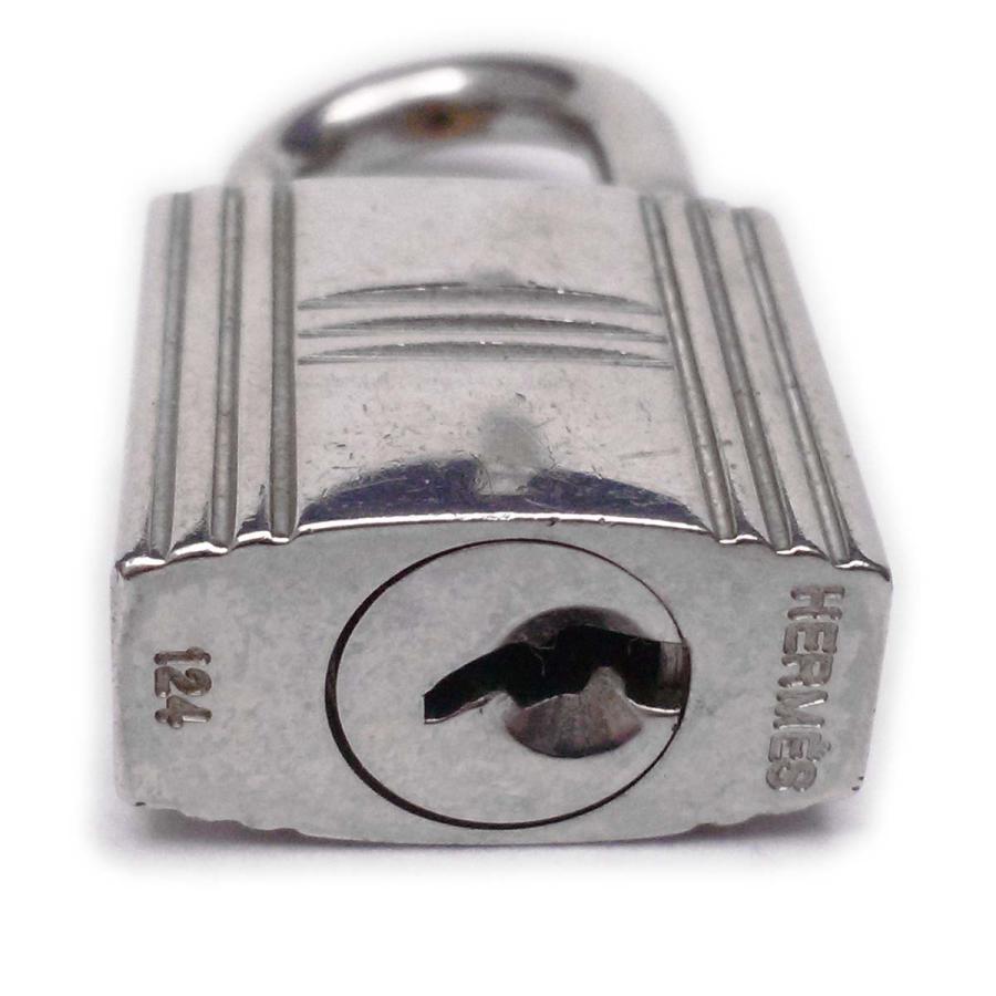 エルメスカデナ鍵124